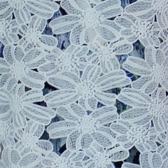 Roffe Accessories  Open Weave Eyelet Kimono Lace  White Large/XL - Picture 9 of 9